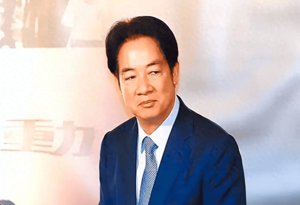 特朗普点名，赖清德低头了，民进党忙着内斗，“限陆令”升级