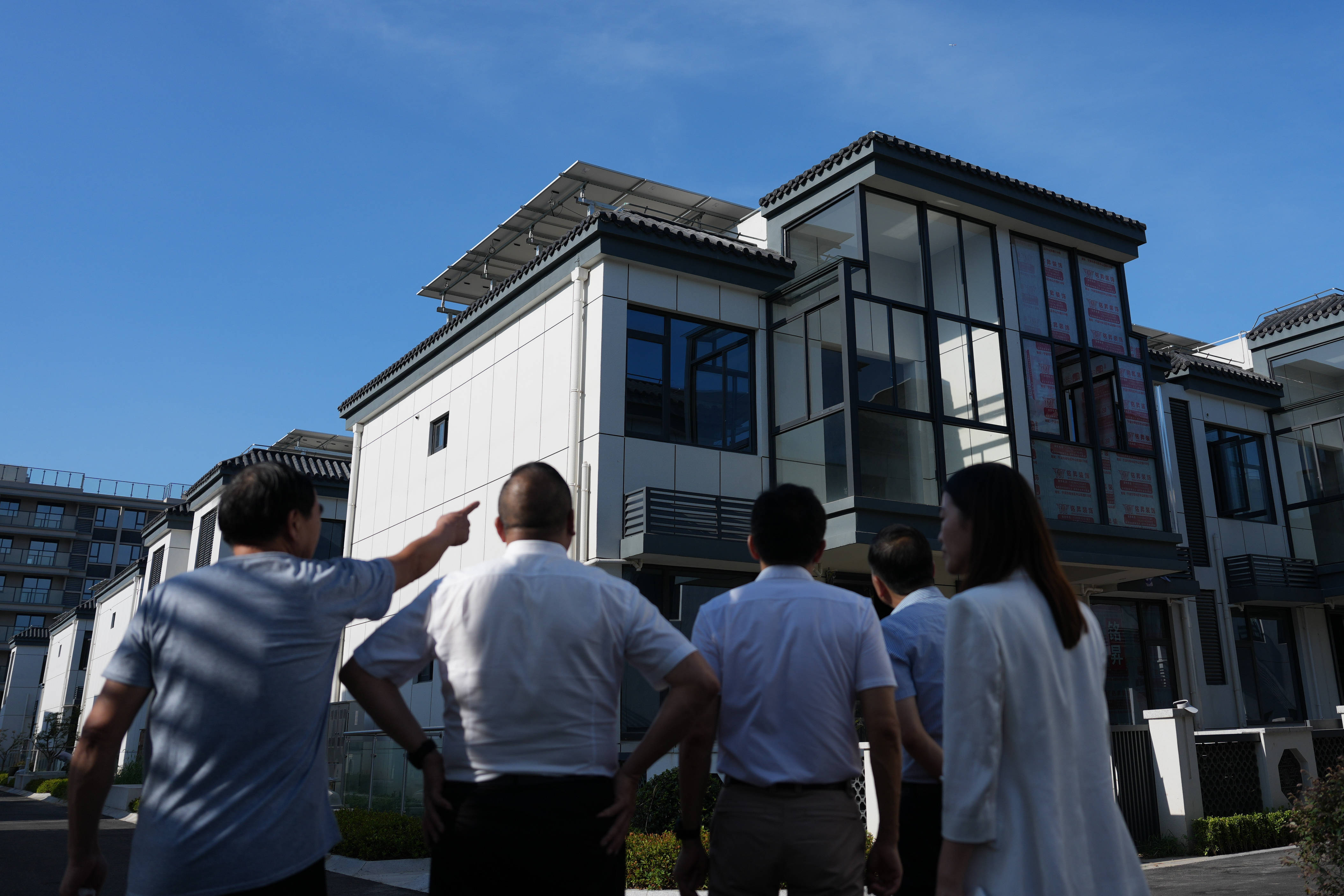 浙江宁波：农村屋顶光伏项目并网 村民共享“阳光经济”