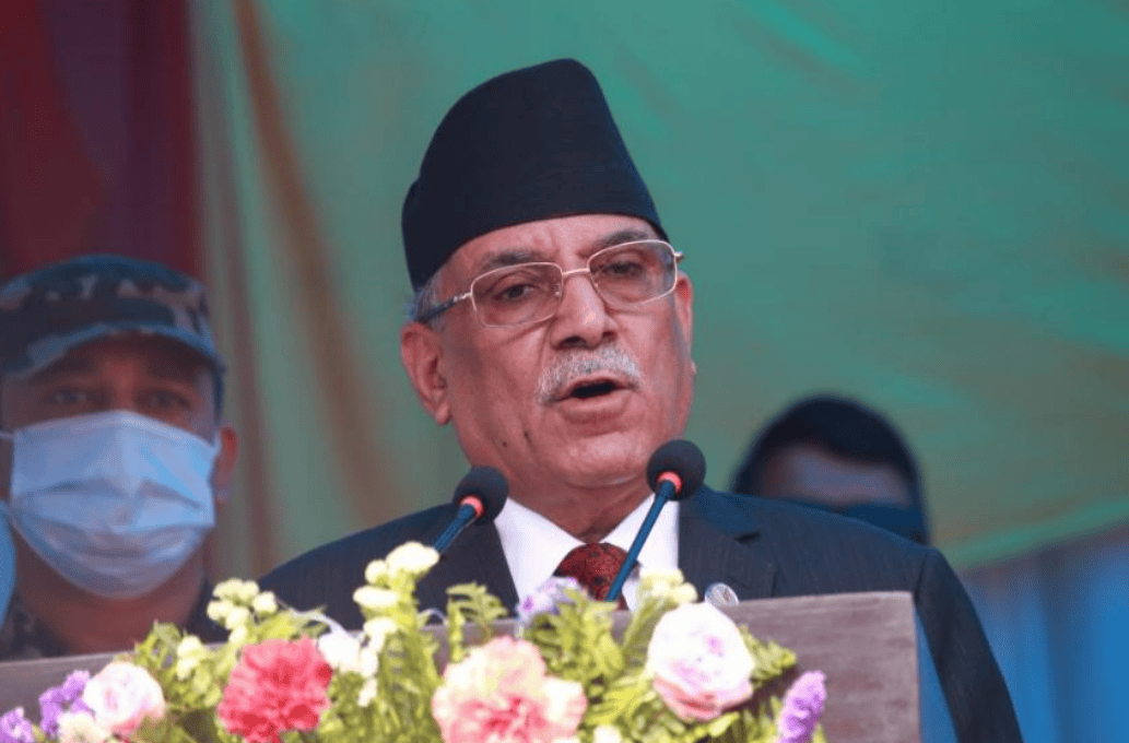 解放军还在尼泊尔，国际机场停摆，尼总理登机逃亡，9国踩下刹车