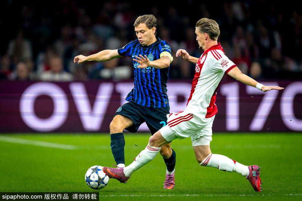 穆帅千古奇冤？费内巴切11打10遭2连平，已落后全胜加拉塔萨雷6分