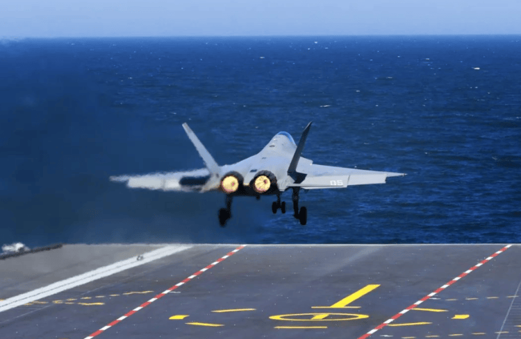 福建舰“弹射三连”看哭军迷，一句“再也不用踮起脚尖”为何让人泪目？