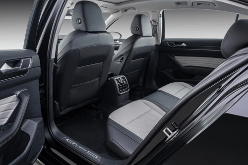 迈腾3000万辆甄选款亮相，德系精工融合科技配置