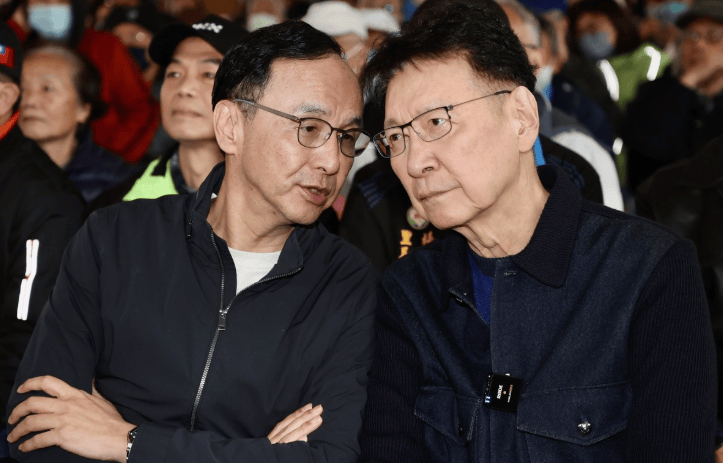 金灿荣：刚上台就被立了个下马威，郑丽文能把国民党扶上墙吗？